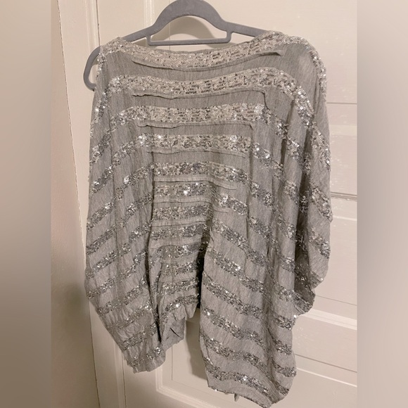 Bebe sequins top - Picture 2 of 3